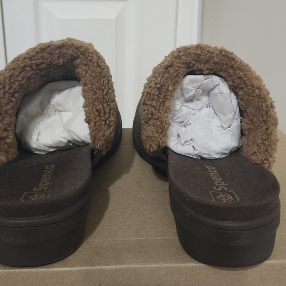 BNWT Revilalign Northridge Brown Suede Slippers Women’s 9.5 Faux Fur Cozy Clogs - Picture 7 of 16